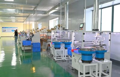 荊州規(guī)上企業(yè)首次突破1300家 《湖北日?qǐng)?bào)》關(guān)注荊州區(qū)一企業(yè) 節(jié)能產(chǎn)品技術(shù)開發(fā)